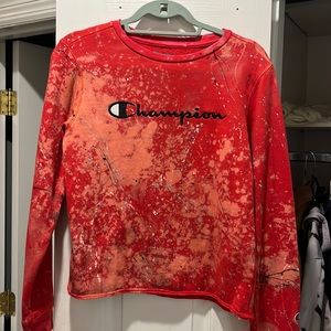 Champion girls sweatshirt in red and splatter in perfect condition size XL